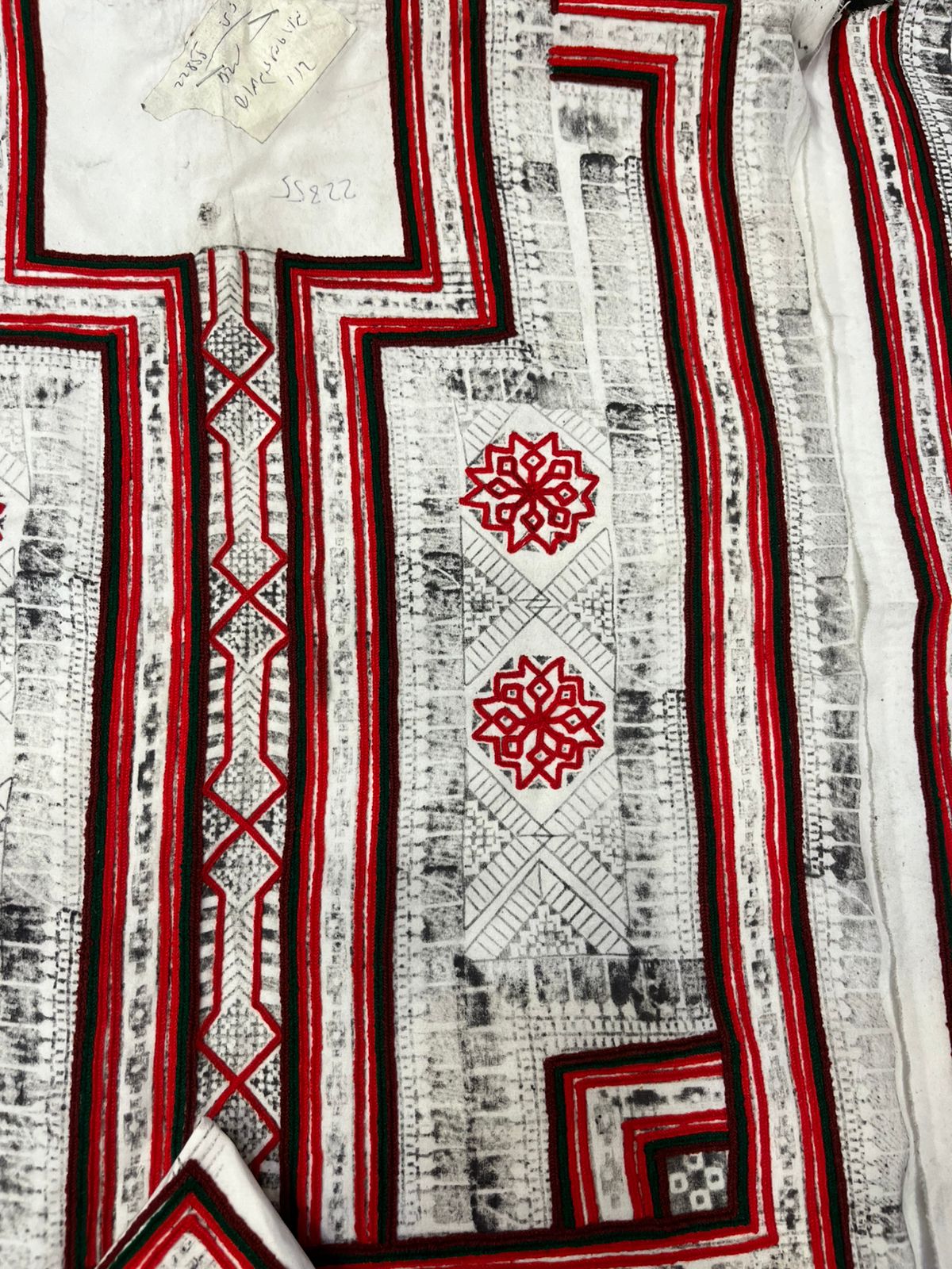 Makhan Fabric | Premium Machine Embroidery Zai Shirkhu