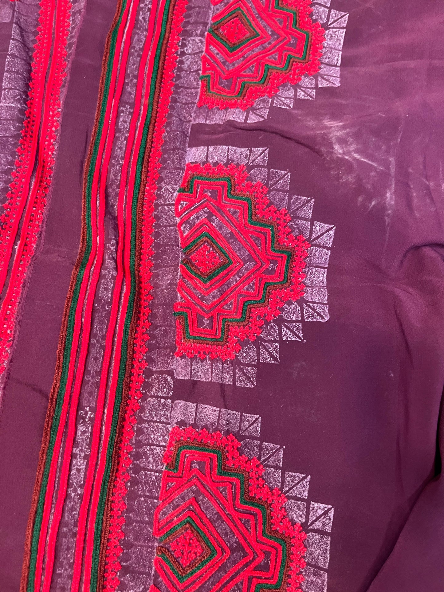 Zaishirkhu Paliwar Doch – Makhan Fabric Machine Embroidery