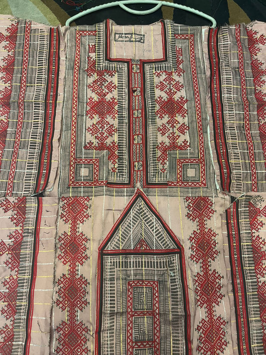 Danko Doch Balochi Embroidered Suit – Premium Makhan Fabric